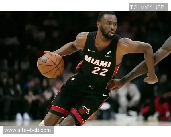 维金斯表现不佳11投仅5中贡献14分3篮板2助攻三分球命中率不足