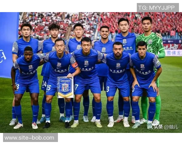 国足阵容老化问题凸显30岁以上球员占比过半引发担忧