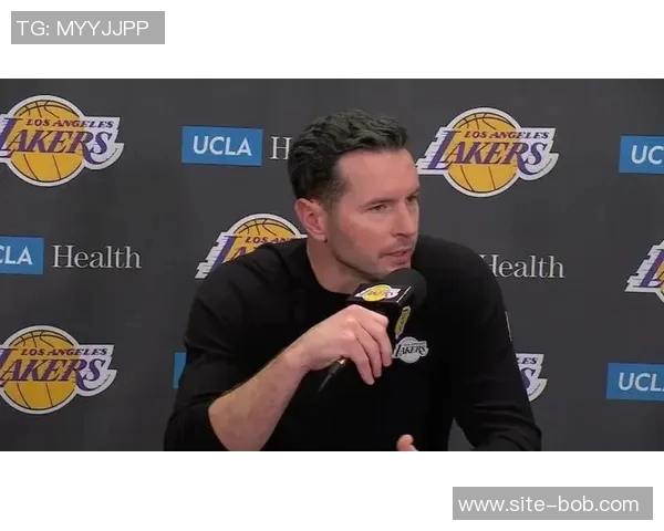 雷迪克曾批评里弗斯推卸责任输球总是归咎于球员表现