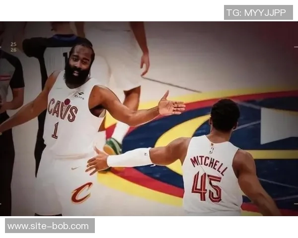 阿特金森称赞哈登在高强度对抗中展现出色侵略性与防守摆脱能力 阿特金森称赞哈登在高强度对抗中展现出色侵略性与防守摆脱能力